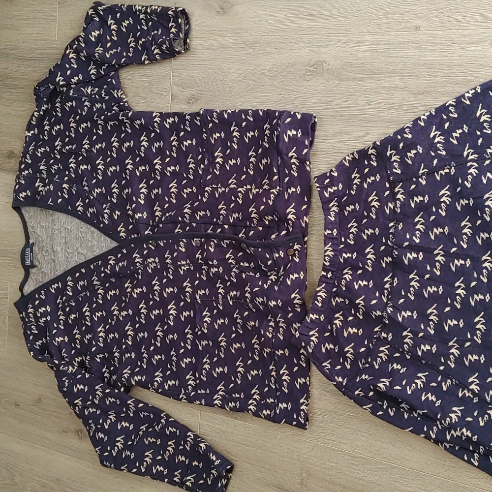 Bay Club l  Size Small l Navy l sweater and skirt Set l pattern l Sweater Set